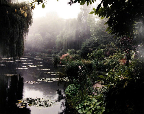 © Gabor Szilasi - The Water Garden in early Morning mist, Giverney, summer, 1998. Image from Stephen Bulger Gallery